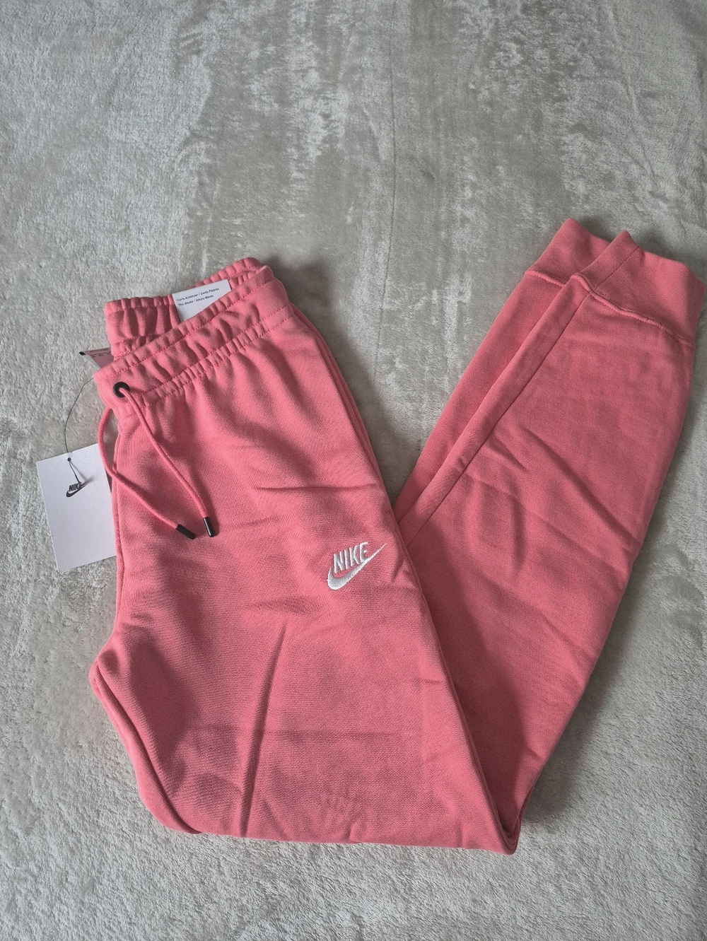 NWT- Nike Standard Fit Mid Rise Sweatpants